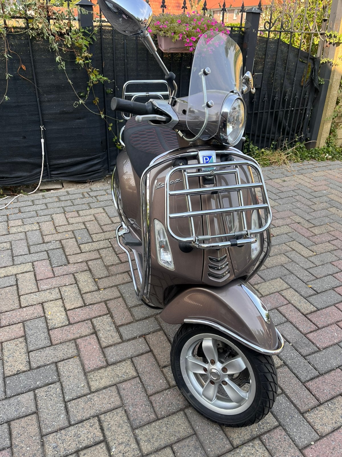 Vespa primavera 2018 A klasse iget, Ophalen, Zo goed als nieuw