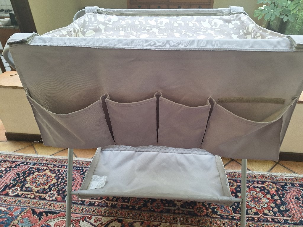 Table à langer pliable, Enfants & Bébés, Bains & Soins, Utilisé, Autres types, Autres marques, Standard, Enlèvement