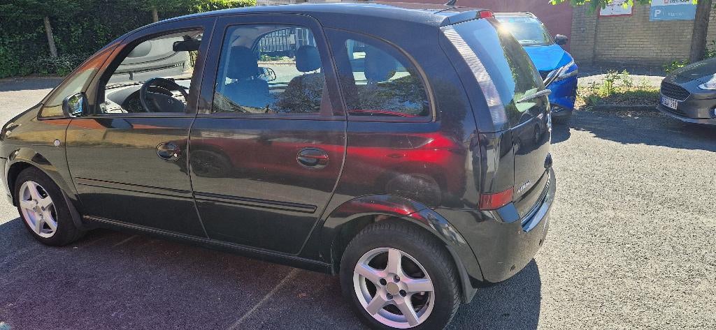 Opel Meriva Essence avec caméra, GPS, Bluetooth, Autos, Opel, Particulier, Meriva, ABS, Caméra de recul, Airbags, Air conditionné