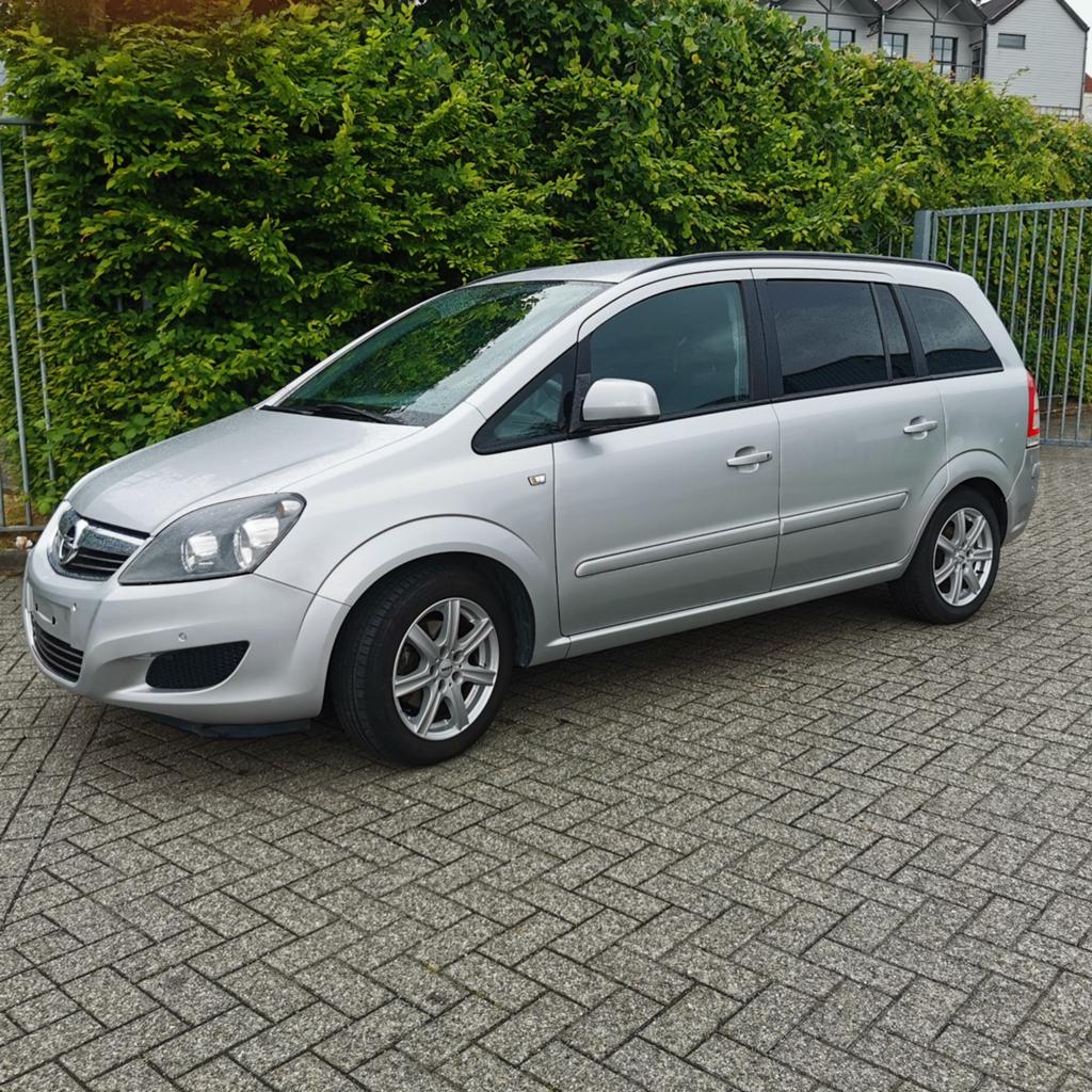 Opel Zafira 1.8 benzine 7pl 2014, Auto's, Euro 6, Automatische klimaatregeling, 7 zetels, Bedrijf
