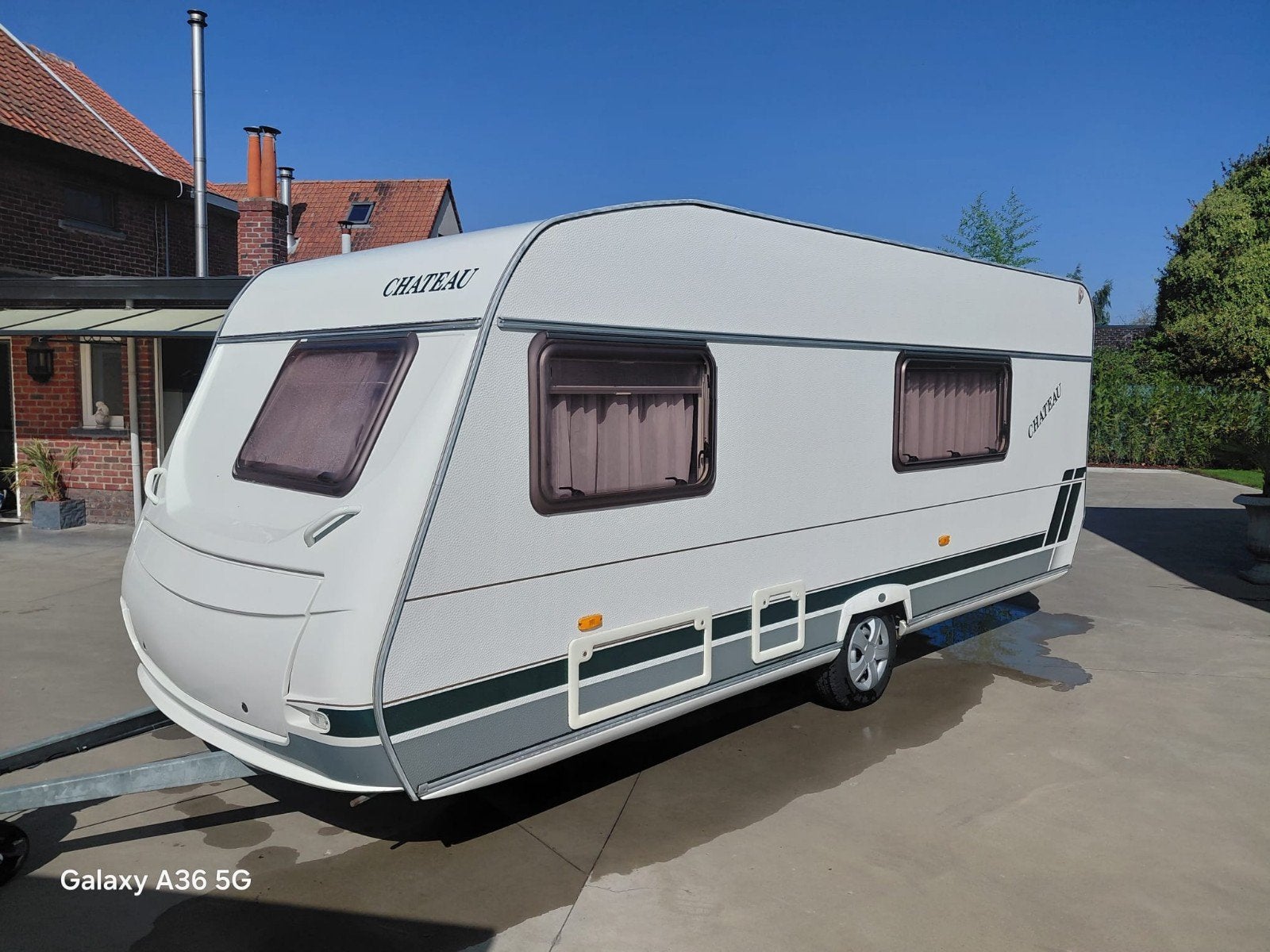 caravan chateau Bouwjaar 2003  voor 6 personen met moover, Caravans en Kamperen, Caravans, Douche, Chateau, Bedrijf, Treinzit