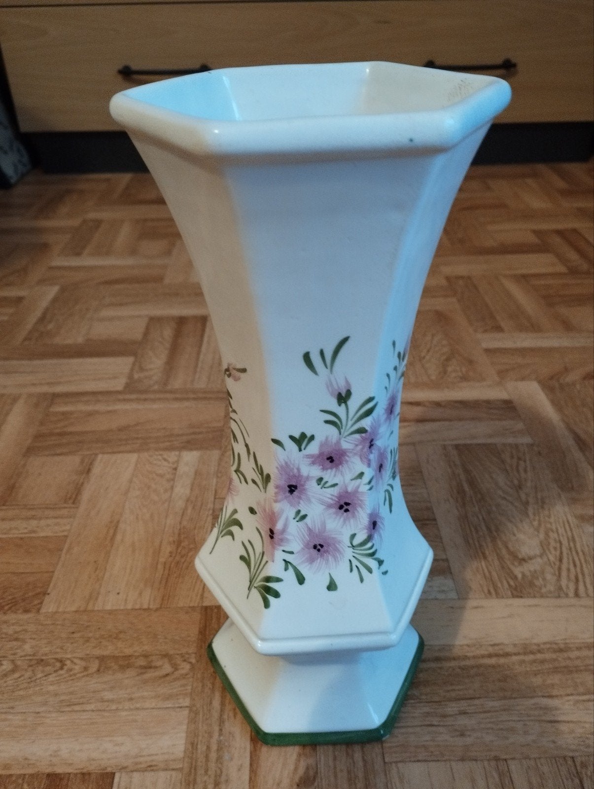 een vaas voor bloemen in te steken kleur wit en roze, Ophalen, Roze