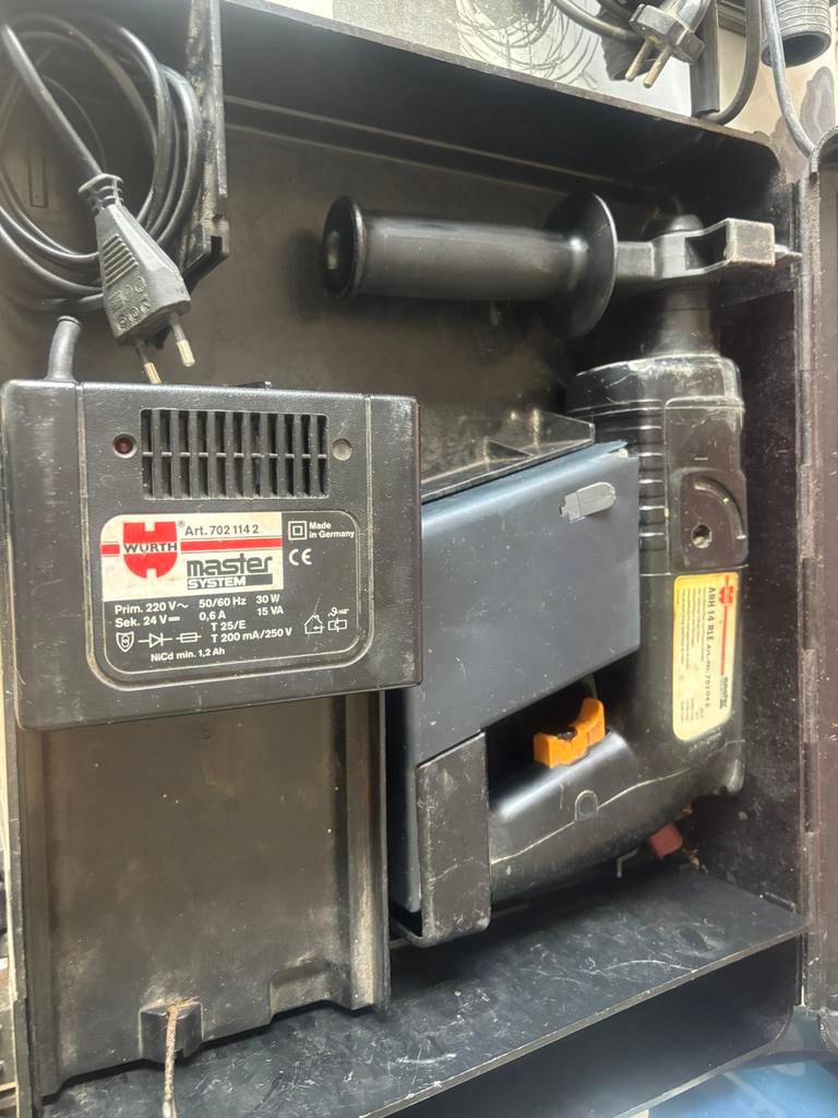 Boor klop machine op batterij, Ophalen, Zo goed als nieuw