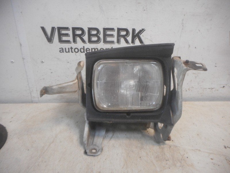 PHARE / OPTIQUE AVANT DROIT Toyota Celica (T16), Kundenbetreuung@toyota.de, Toyota, Utilisé, Toyota-Allee 2
50858  Köln, DE