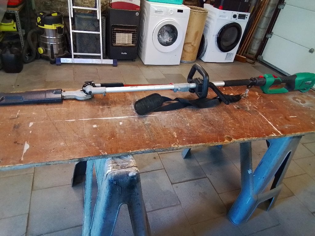 taille haie telescopique, Enlèvement, Comme neuf, Électrique, Autre