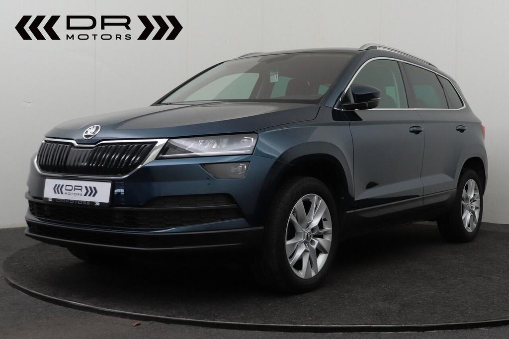 Skoda Karoq AUTOMAAT - ADAPTIVE CRUISE - VERWARMDE ZETELS, Autos, Achat, Euro 6, Entreprise, 0 kg