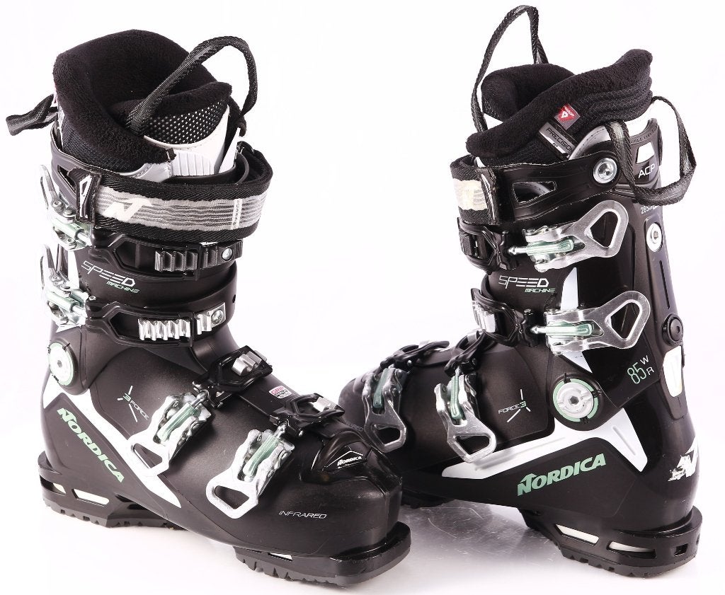 Chaussures de ski pour femmes NORDICA 37;8;39;40;41;42 EU, Carving, Utilisé, Nordica, Chaussures