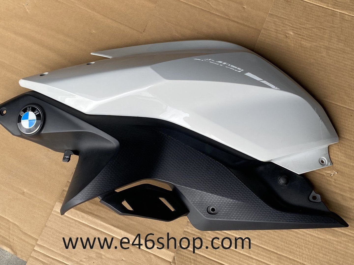 TANKKAP ZIJKAP LINKS BMW R1200RS R1250RS OE 46638545319, Motos, Pièces | BMW, Utilisé, Enlèvement ou Envoi