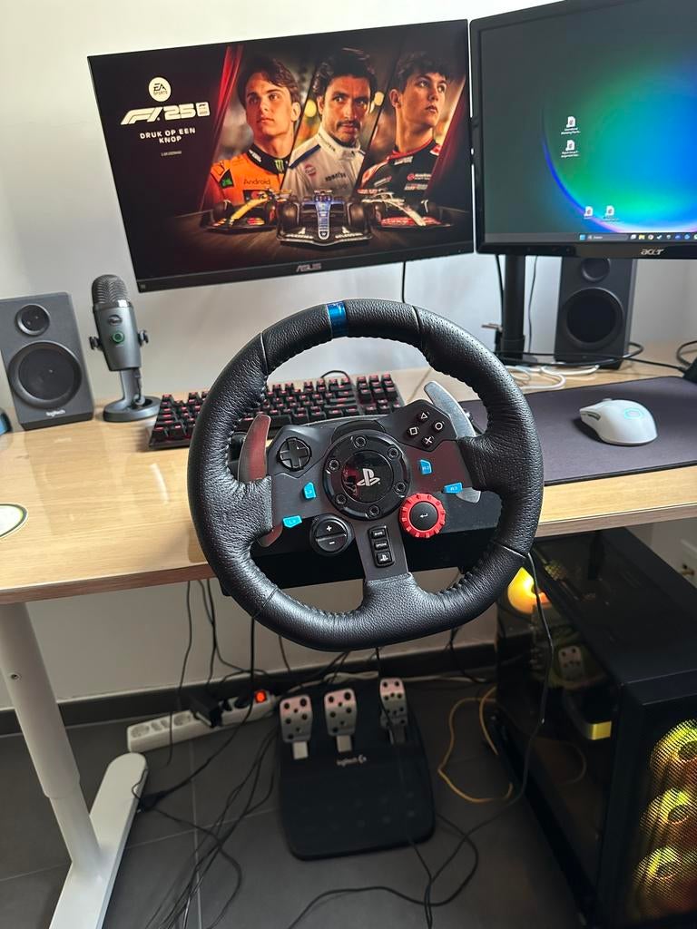 Racestuur Logitech g29 + pedalen, Ophalen, Zo goed als nieuw