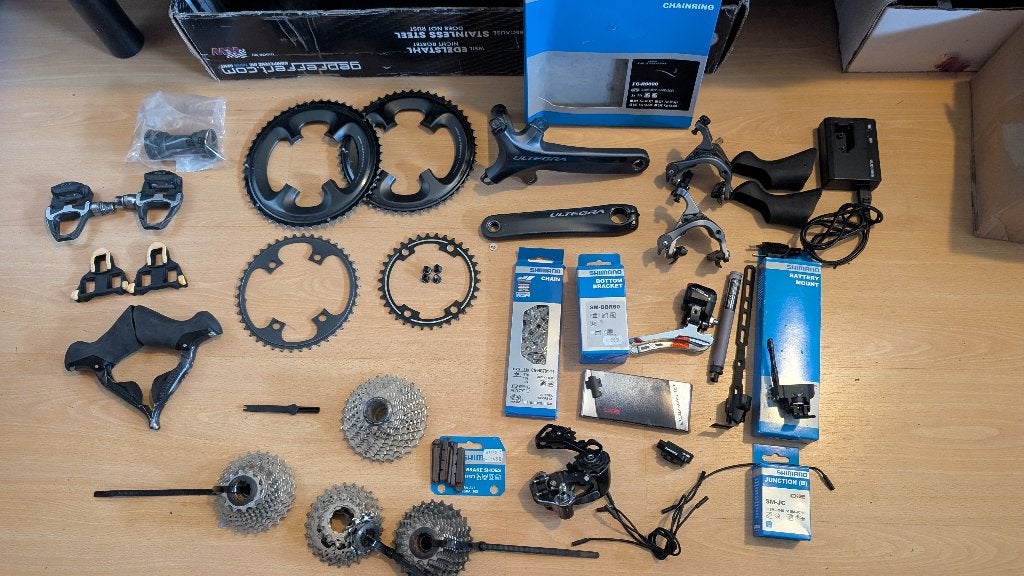 Complete Shimano Ultragra Di2 11-speed groepset elektrisch, Fietsen en Brommers, Overige typen, Ophalen of Verzenden, Zo goed als nieuw