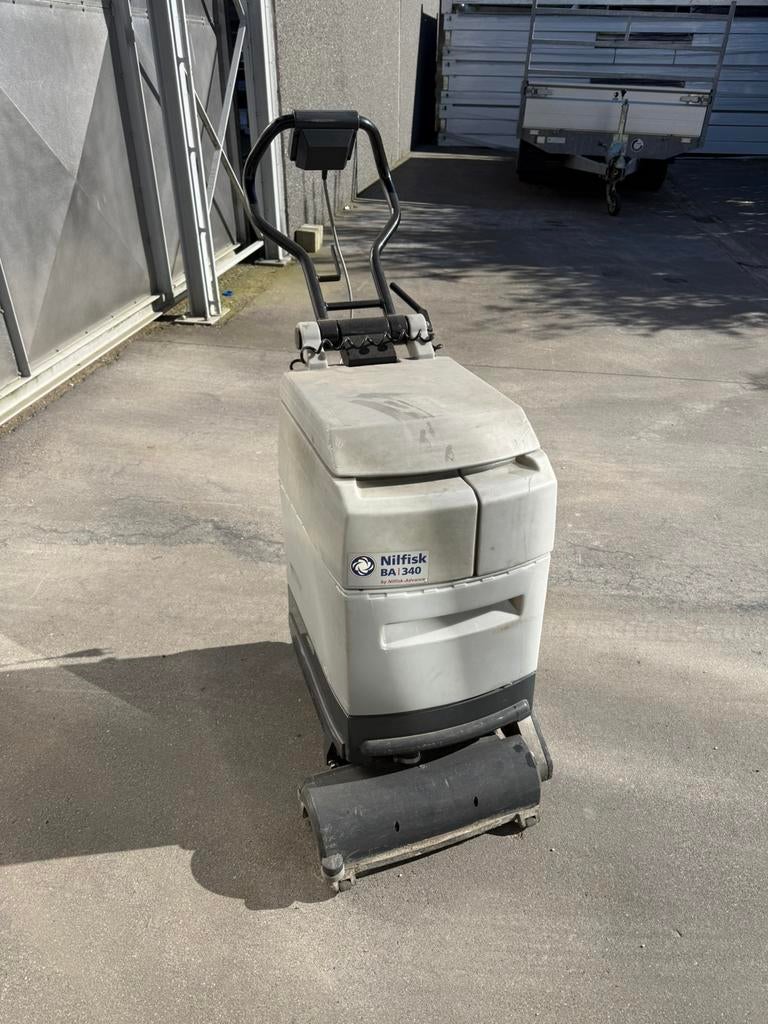 Nilfisk advance dweilmachine, Ophalen, Gebruikt