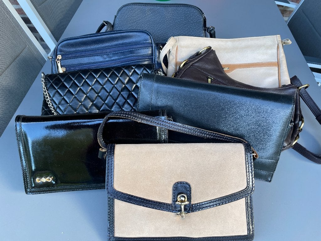 8 handtassen, 5 boodschappentassen, Ophalen