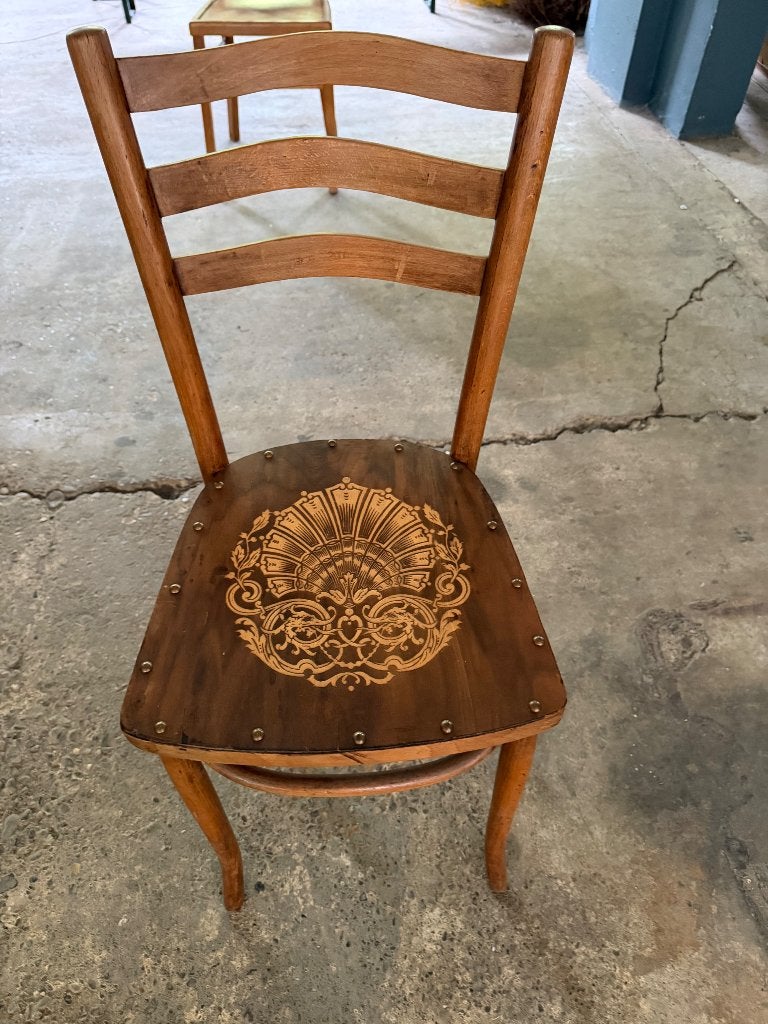 Houten stoel met fantasie, Ophalen, Gebruikt, Bruin, Eén