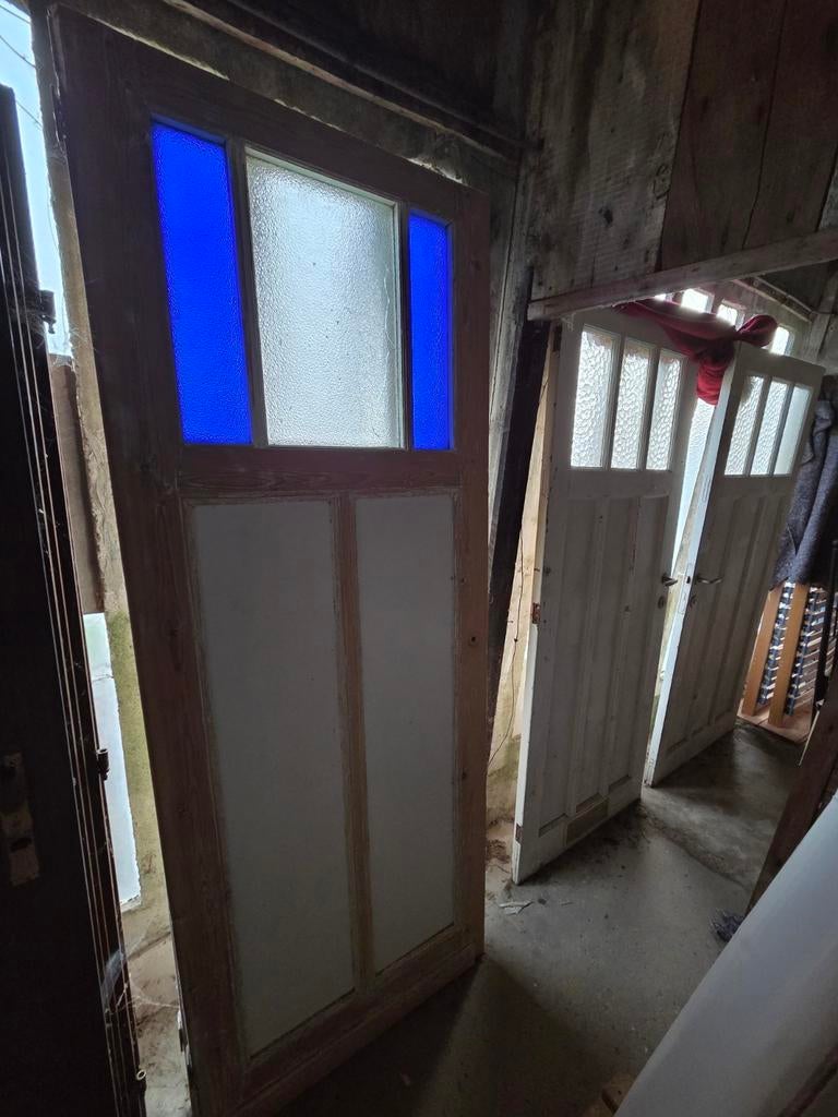 Antieke deuren met glas, Ophalen