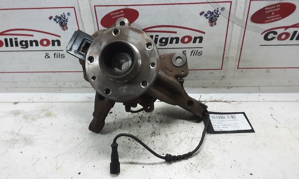 WIELNAAF LINKS VOOR Renault Megane III Coupe (DZ), Gebruikt, Renault, Mevr. I. Hauben, Rue de l'Espoir 34 34
4030  GRIVEGNÉE, BE