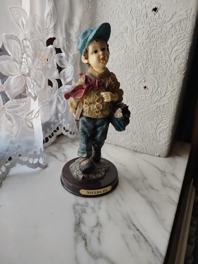 Statuette décorative MEERCHI garçon à l' école, Enlèvement