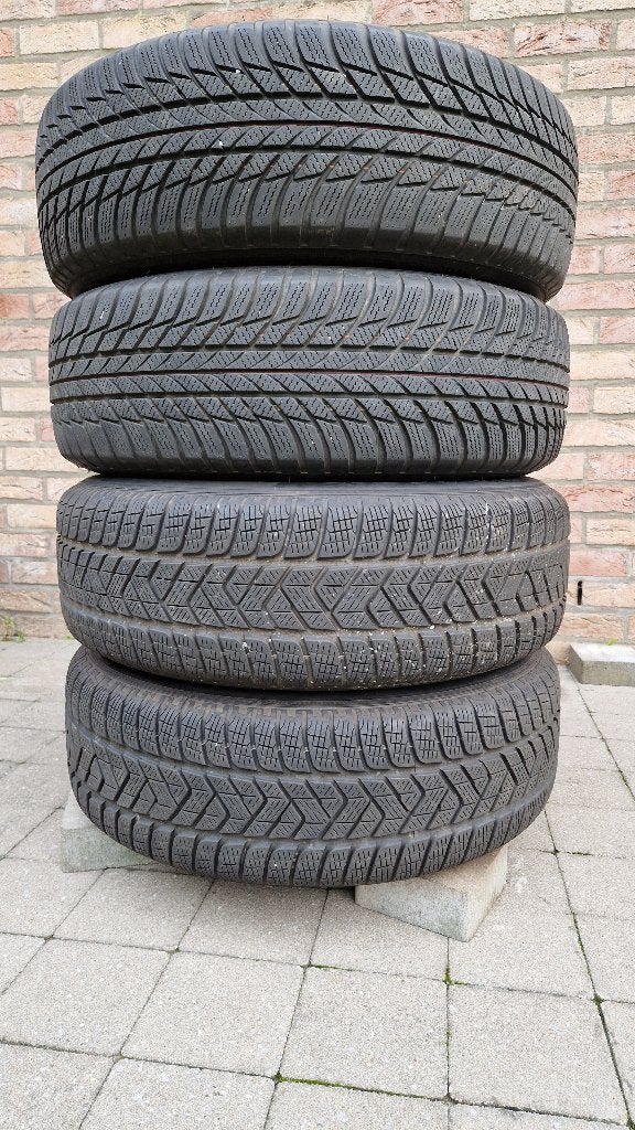 Kit Hiver 17"  VW Tiguan ... Pirelli Scorpion & Bridgestone, Autos : Pièces & Accessoires, Pneus et Jantes, Véhicule de tourisme