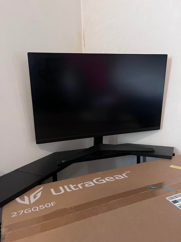 UltraGear 27GQ50F Beeldscherm, Audio, Tv en Foto, Televisies, Ophalen, Zo goed als nieuw