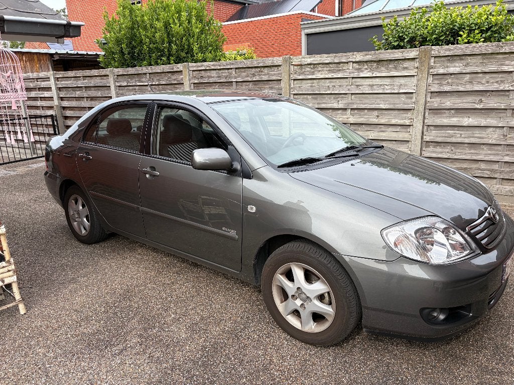 toyota corola, Achterwielaandrijving, Corolla, Trekhaak, Handgeschakeld