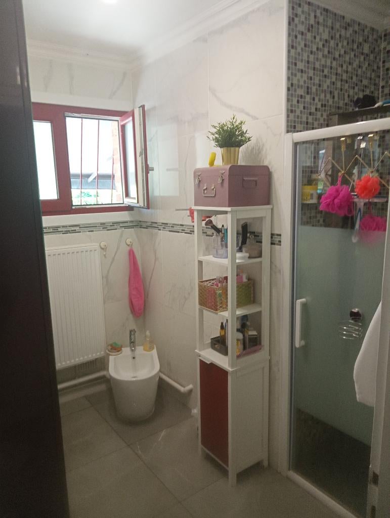 Comfortabel individueel paviljoen met bouwgrond