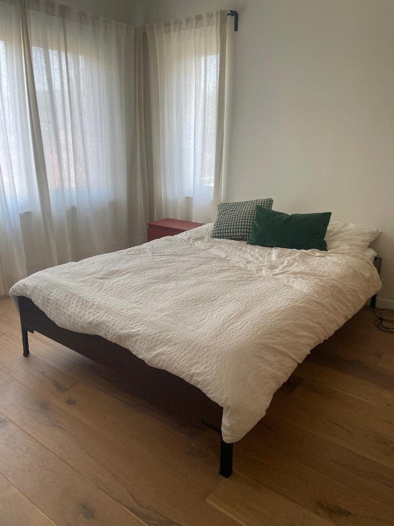 Ikea bed 140x200  frame & matras, Huis en Inrichting, Slaapkamer | Bedden, Ophalen, Gebruikt, Bruin, Tweepersoons