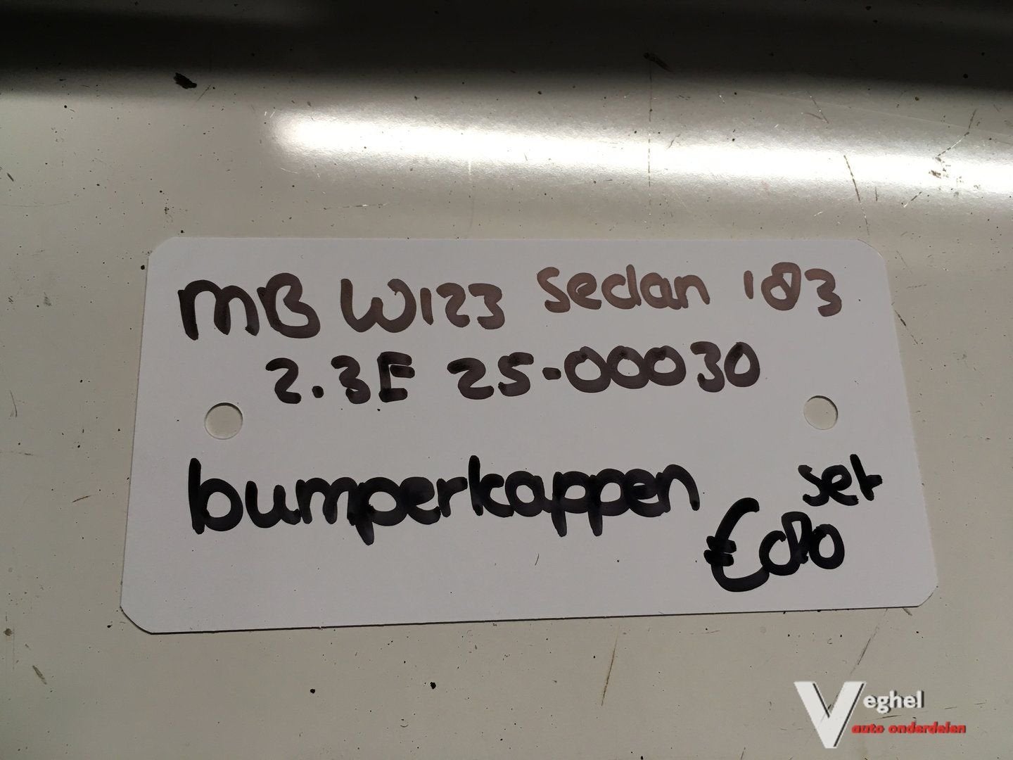 Mercedes W123 Sedan 2.3 1983 Wagennr 2500030  Bumperhoek set, Gebruikt, -, -, Ophalen of Verzenden