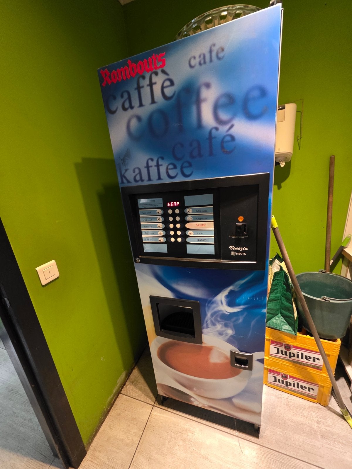 Machine à café professionnelle, Maison & Meubles, Enlèvement, Utilisé