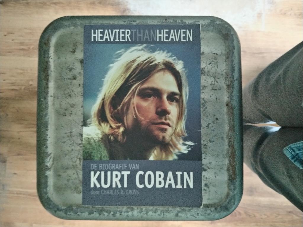 Heavier than heaven (NL versie), Envoi, Artiste, Charles R Cross