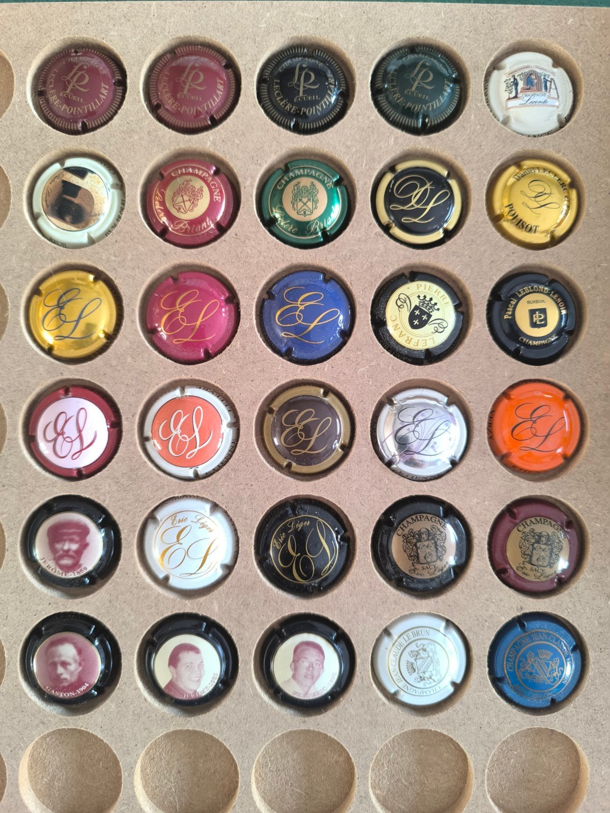 30 verschillende Champagne capsules met de letter L (7), Ophalen of Verzenden