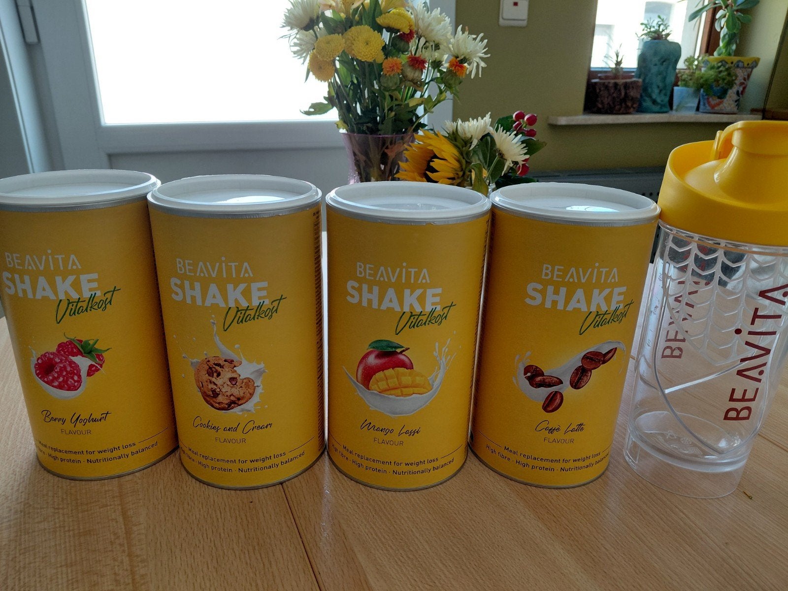 maaltijdshakes 4 smaken + beker, Livres, Envoi, Neuf