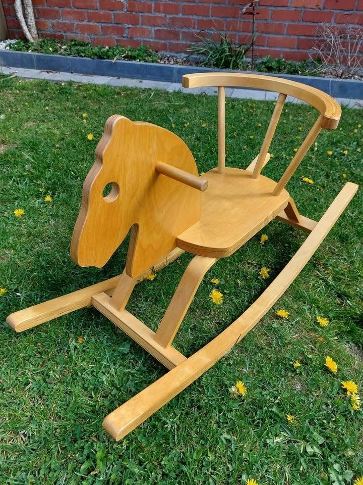 Houten schommelpaard, Ophalen, Gebruikt