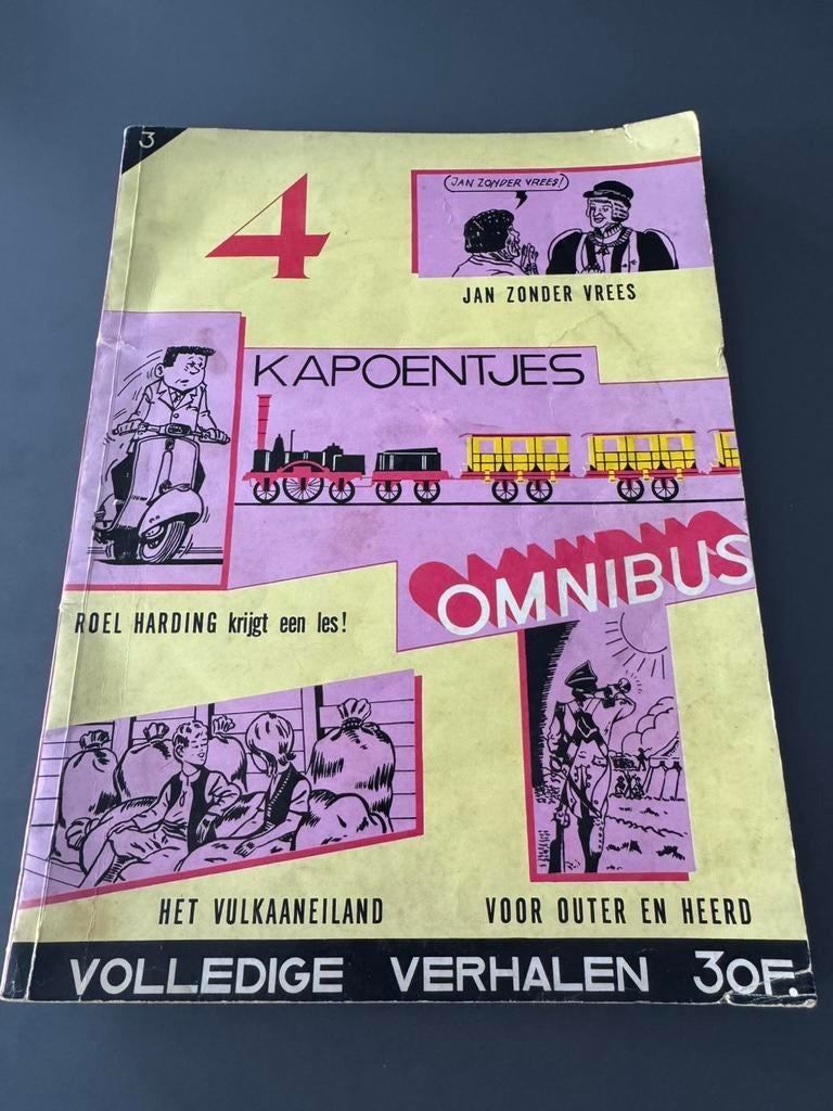 Kapoentjes Omnibus nr. 4 (1950-60), Boeken, Ophalen of Verzenden, Gelezen