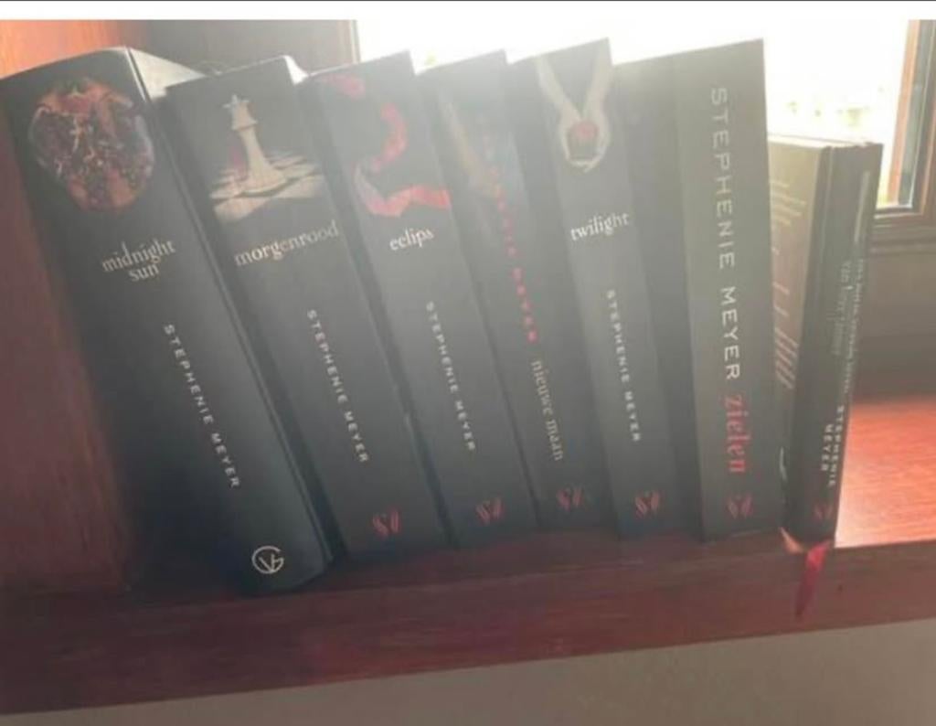 Boeken Stephenie Meyer, Boeken, Avontuur en Actie, Ophalen, Zo goed als nieuw