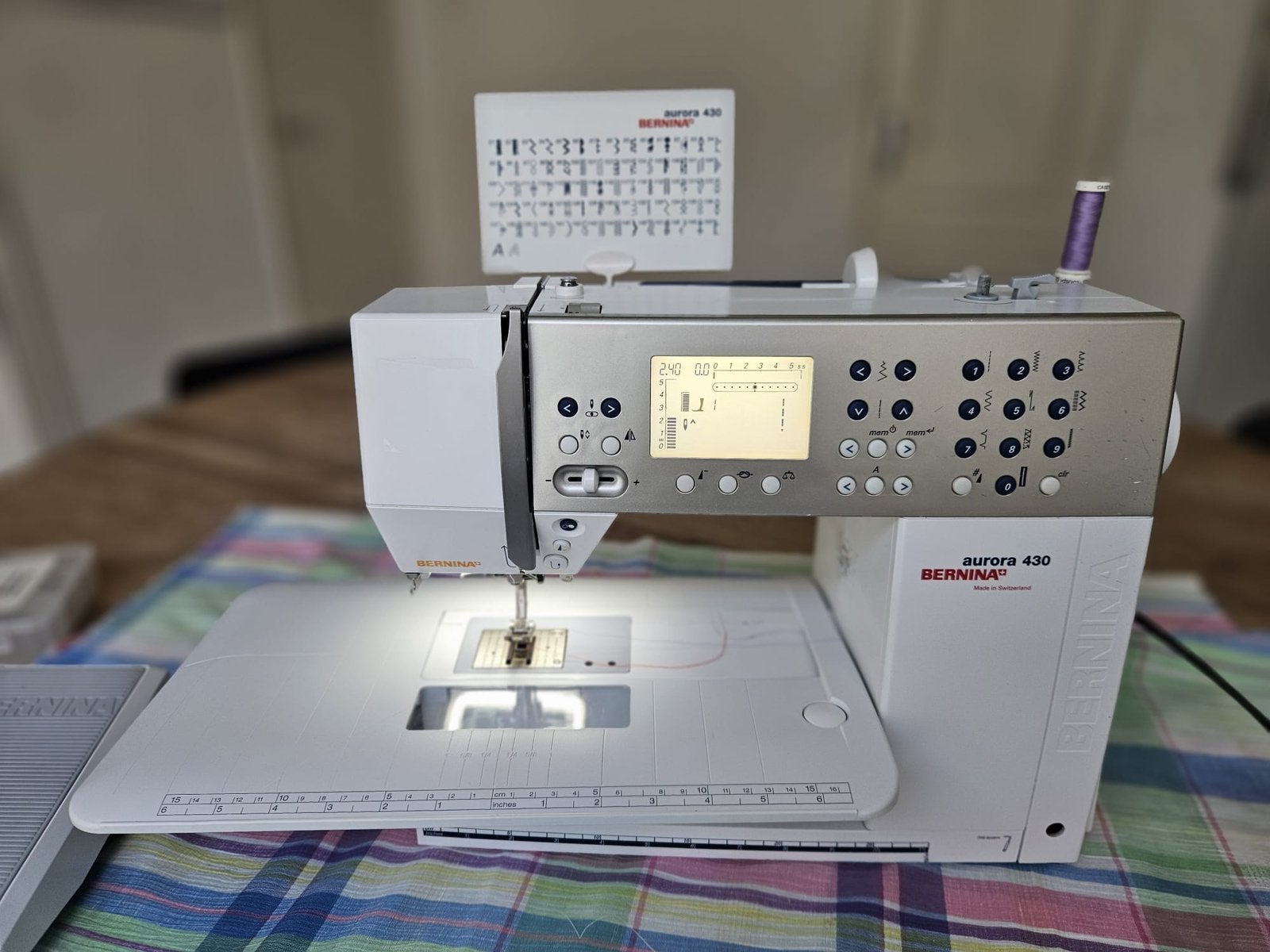 Bernina Aurora 430 Naaimachine, Ophalen, Zo goed als nieuw, Naaimachine, Bernina