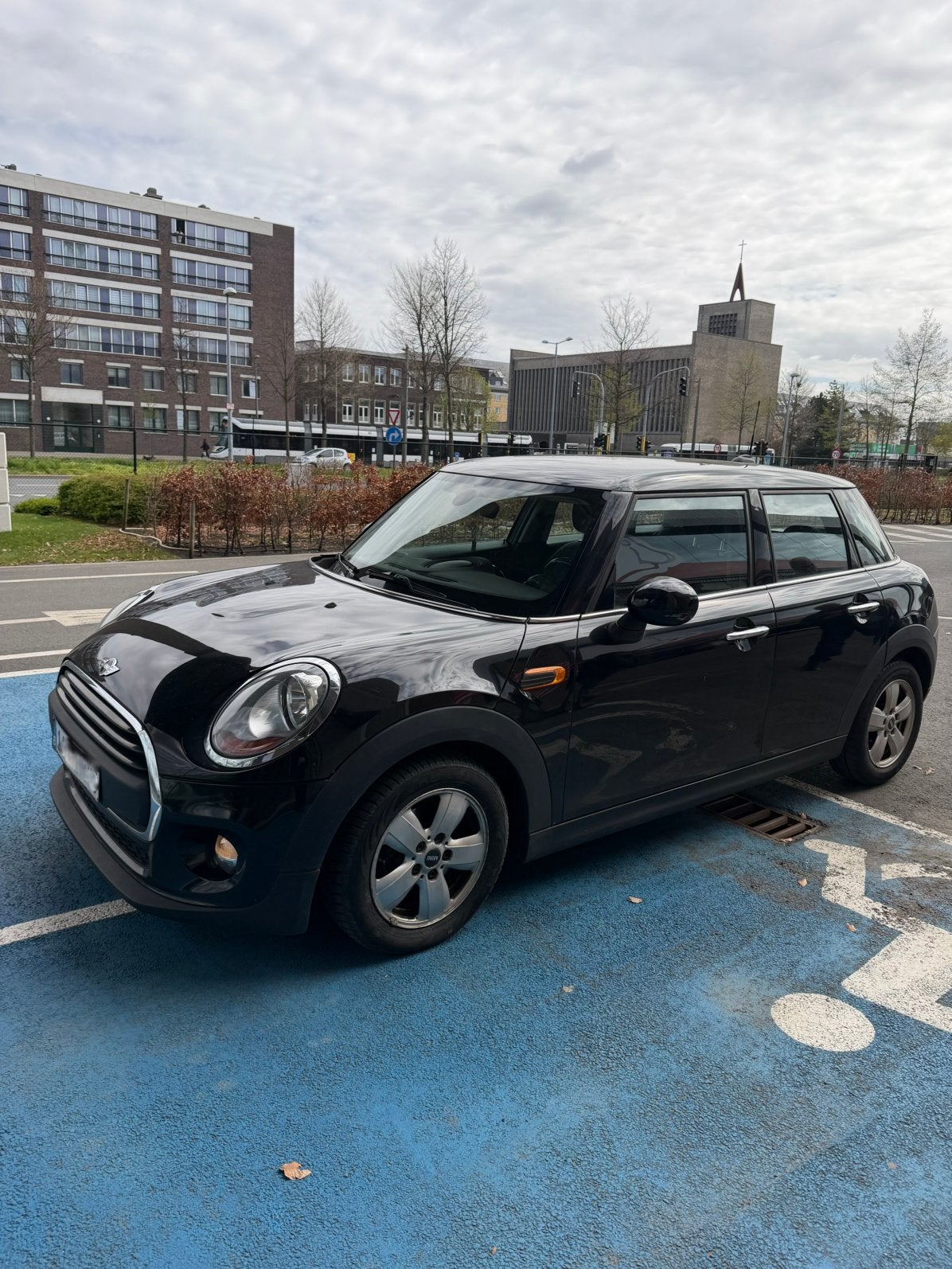 MINI Cooper One 2016 – Zwart – 111.500 km – € 7.500, Autos, Bluetooth, Achat, Euro 6, Diesel