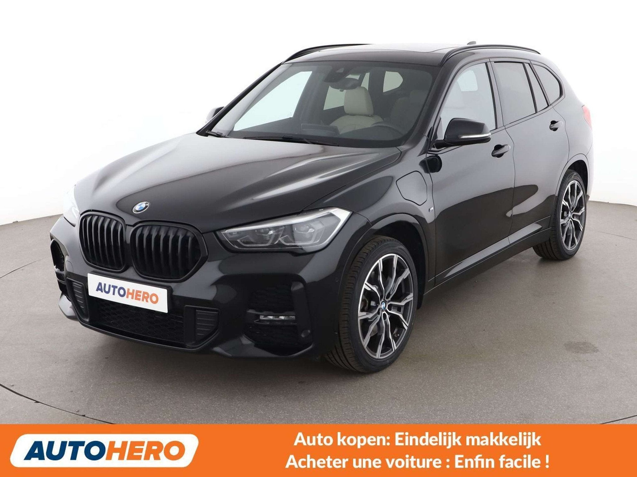 BMW X1 xDrive 25e M Sport (bj 2020, automaat), 1820 kg, Zwart, Leder, 5 zetels