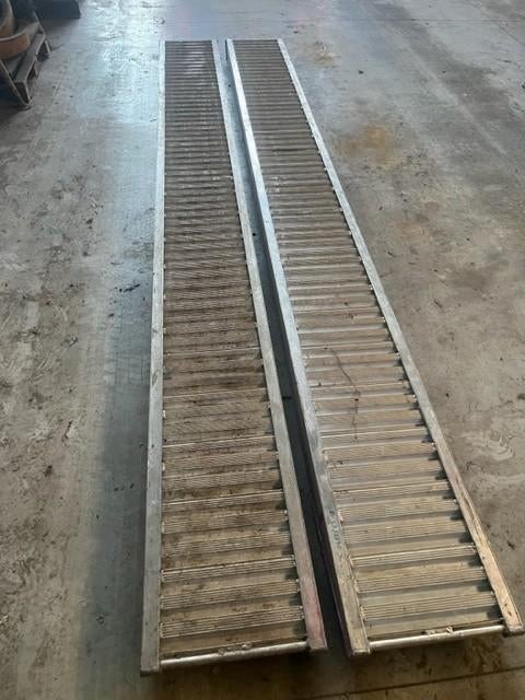 Aluminium oprijrampen, Ophalen, Zo goed als nieuw