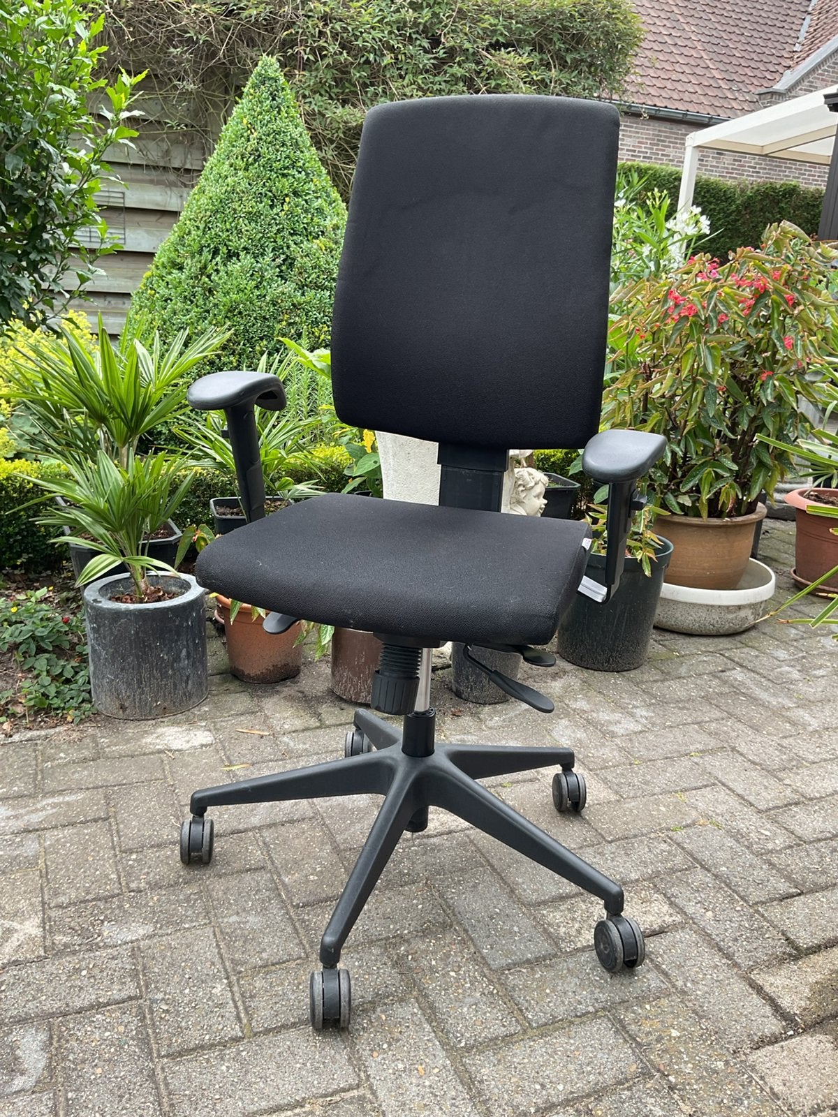 Bureaustoelen, Ophalen