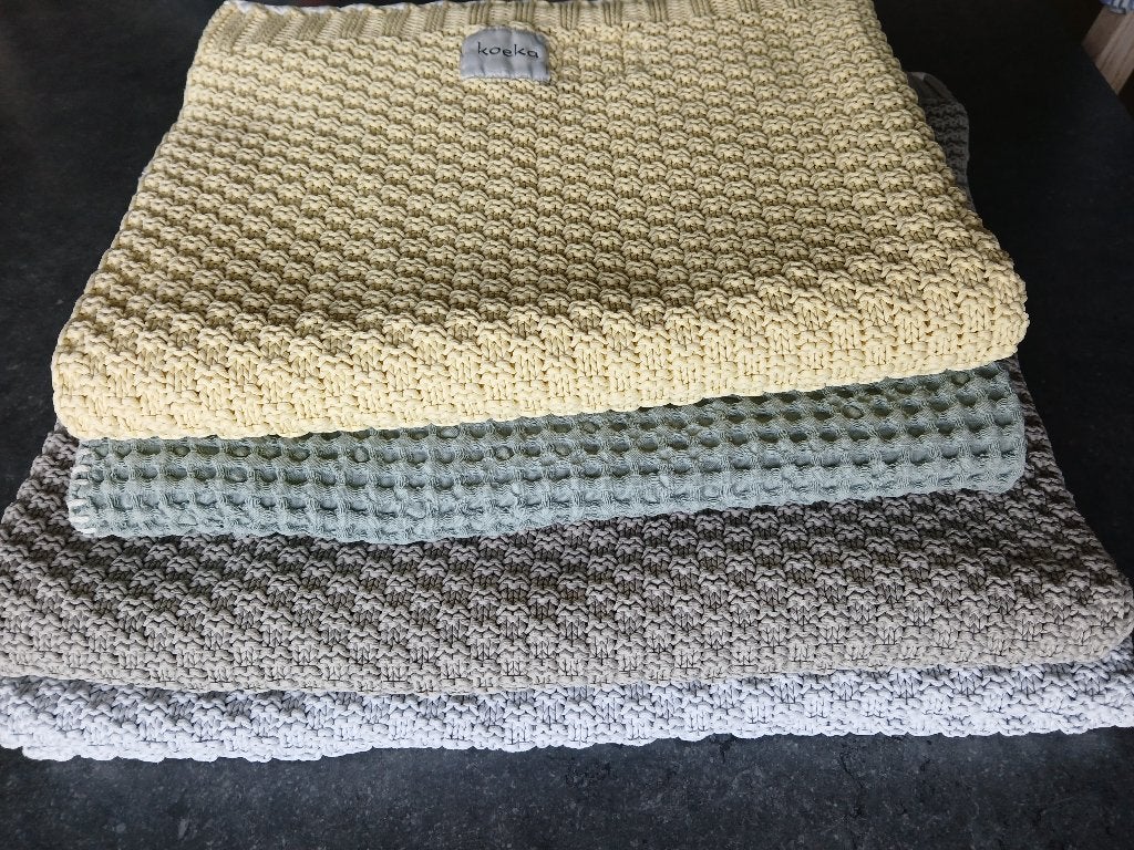 Des couvertures KOEKA, différentes tailles et couleurs !, Enfants & Bébés, Couvertures, Sacs de couchage & Produits pour emmailloter