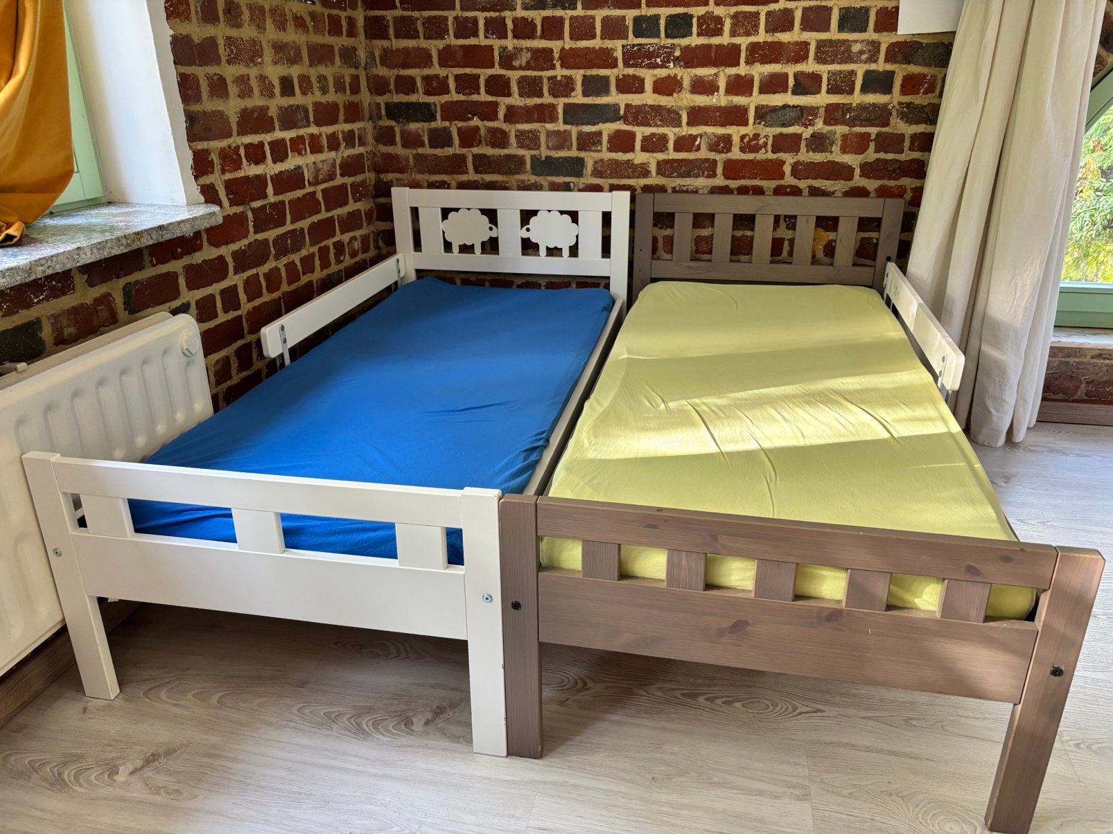 2 lits pour enfant avec sommier + matelas + barrière, Enfants & Bébés, Enlèvement, Utilisé, Matelas