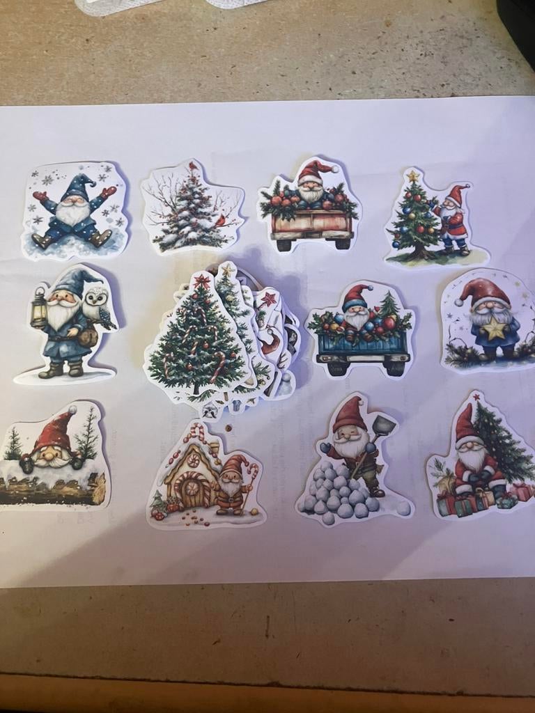 Scrapbooking 42 stickers kerst kabouters, Hobby en Vrije tijd, Scrapbooking, Ophalen