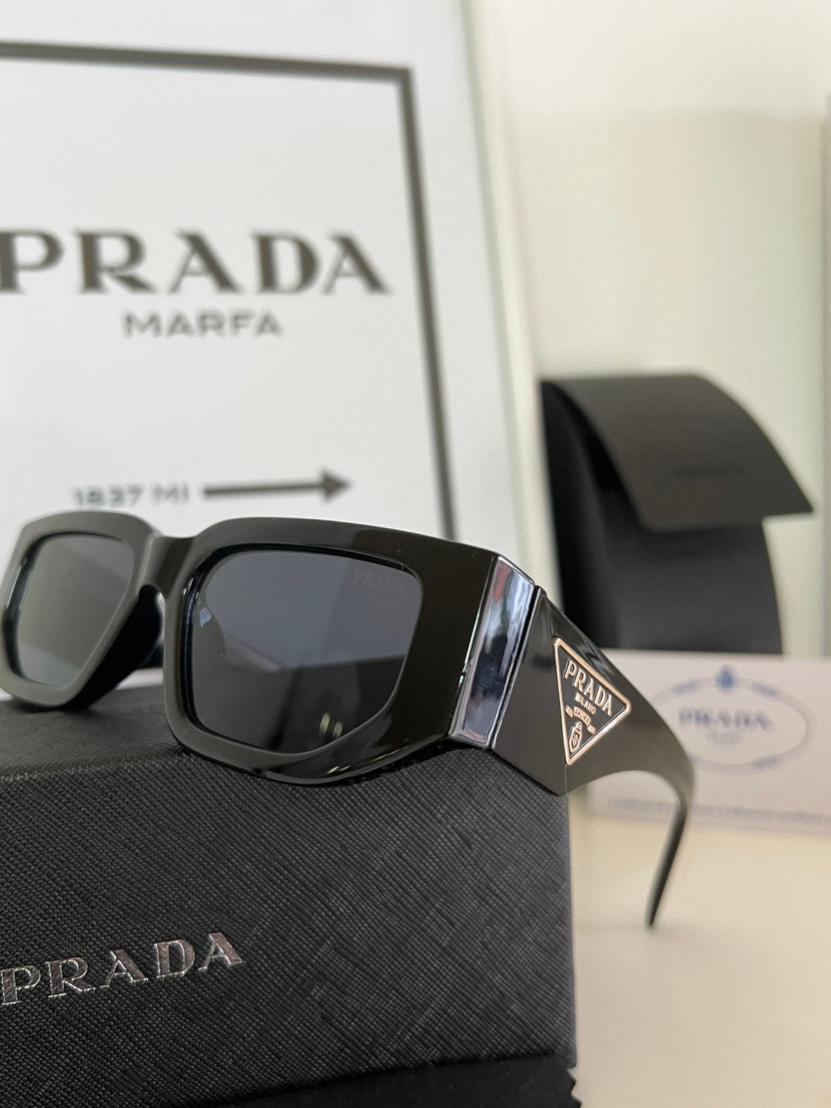 lunettes de soleil prada unisexe, Enlèvement ou Envoi, Comme neuf, Lunettes
