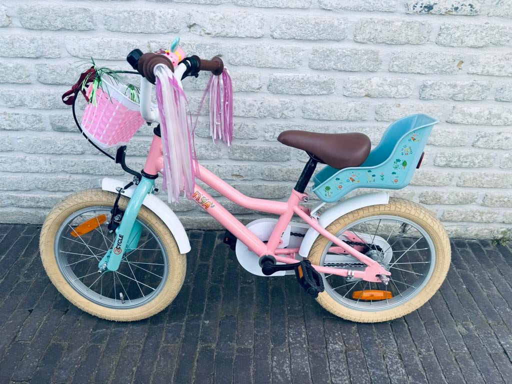 Roze kinderfietsje met steunwieltjes 1jaar oud, Ophalen, Zo goed als nieuw