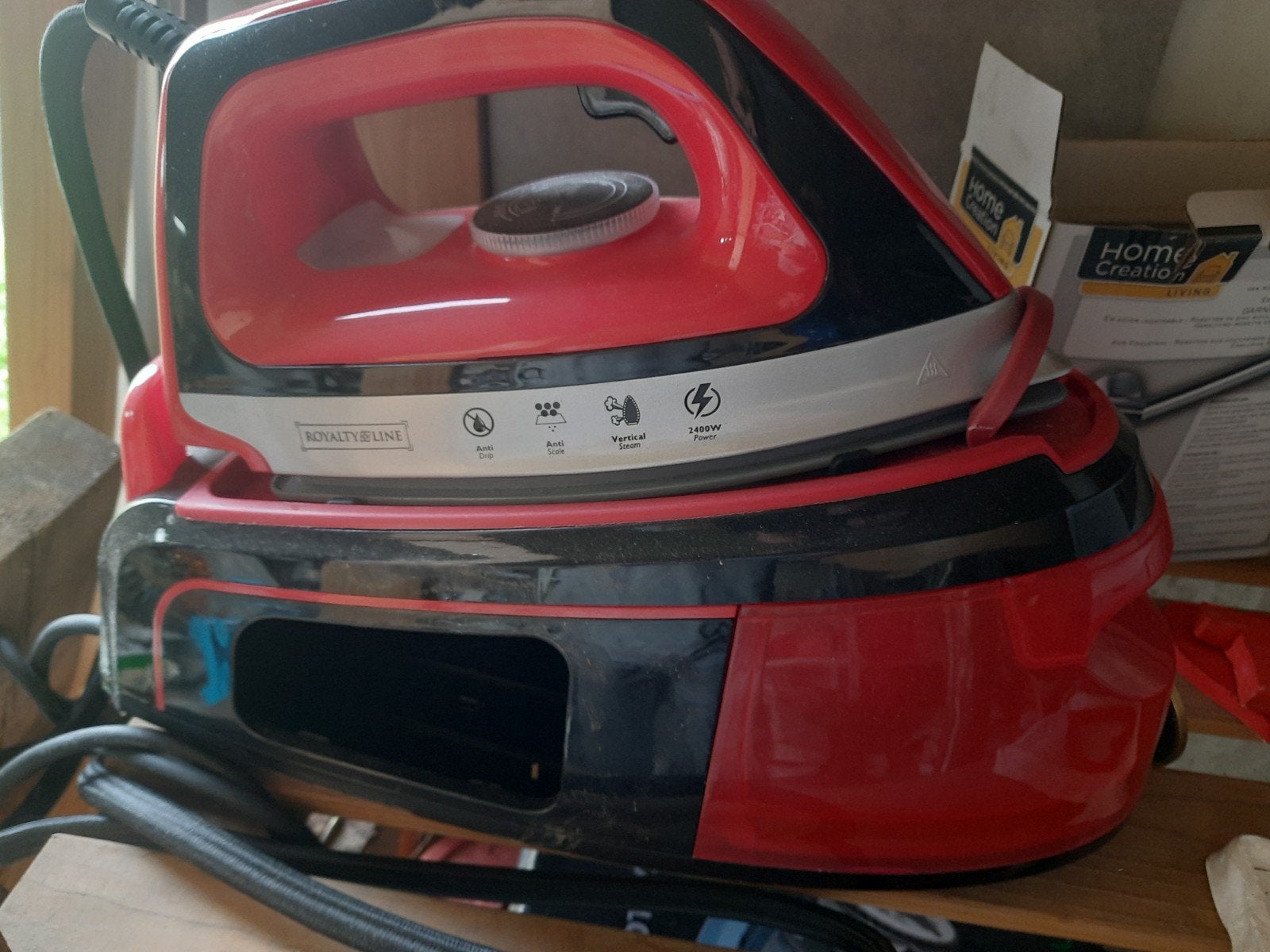 Fer à vapeur Royalty Line DBST-2300W.1, Electroménager, Enlèvement ou Envoi, Comme neuf, Fer à repasser avec cordon