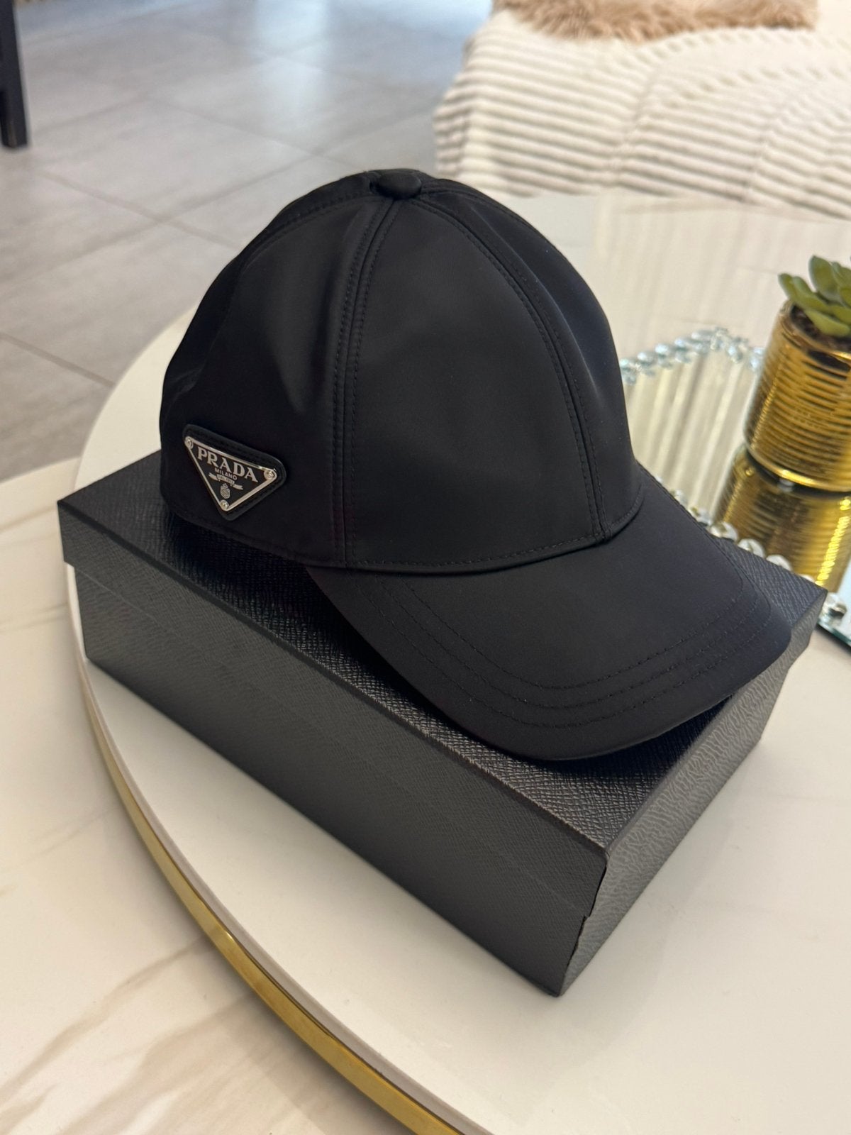 Casquette Prada noir, Vêtements | Hommes, Chapeaux & Casquettes, Enlèvement ou Envoi, Comme neuf, Casquette