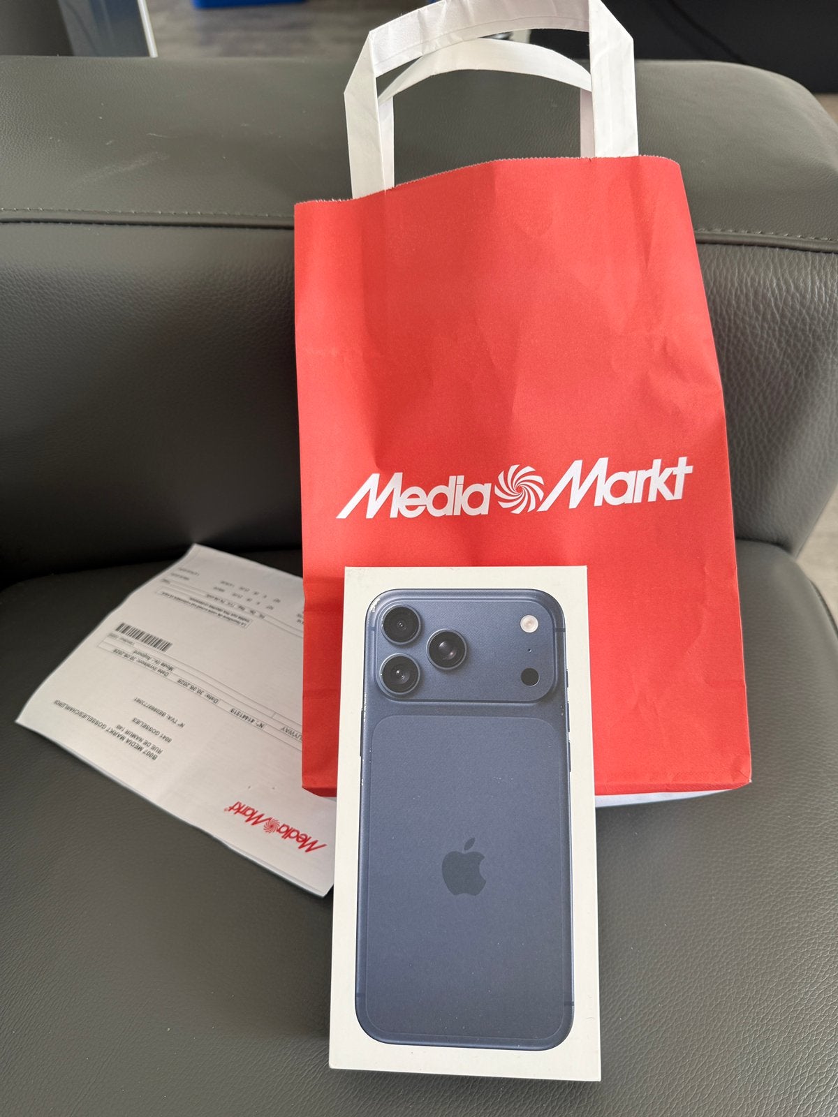 iPhone 17 Pro Max 256Gb bleue NEUF!! Vd/éch, Telecommunicatie, Mobiele telefoons | Apple iPhone, Nieuw, 256 GB, Zonder abonnement