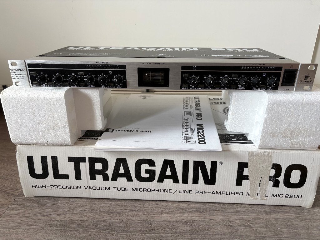 Preamp ULTRAGAIN PRO MIC 2200, Ophalen, Zo goed als nieuw, Audio