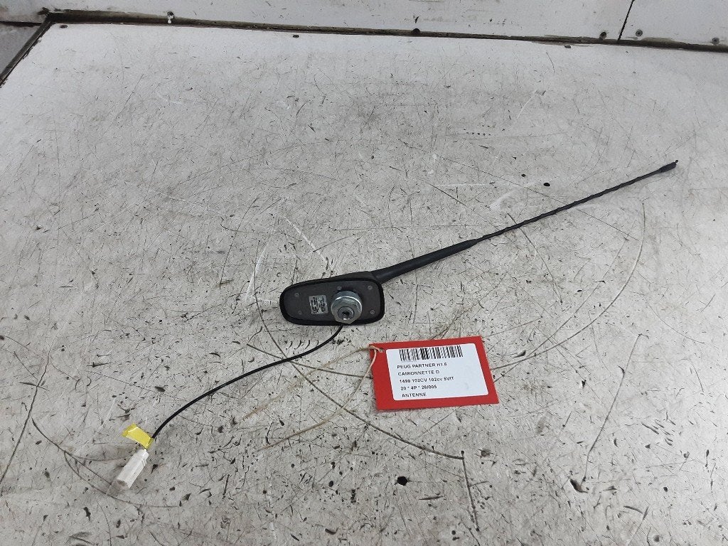 ANTENNE Peugeot Partner (EA / / EF / EN / EU) (9817551380), Gebruikt, Mevr. I. Hauben, Rue de l'Espoir 34 34
4030  GRIVEGNÉE, BE