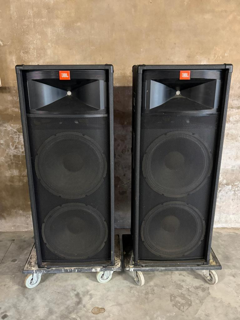 JBL TR225 professionele PA speakers set, Audio, Tv en Foto, Luidsprekerboxen, Ophalen, Gebruikt, JBL, 120 watt of meer