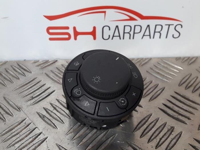 Licht Schakelaar van een Opel Corsa, Gebruikt, -, -, Opel